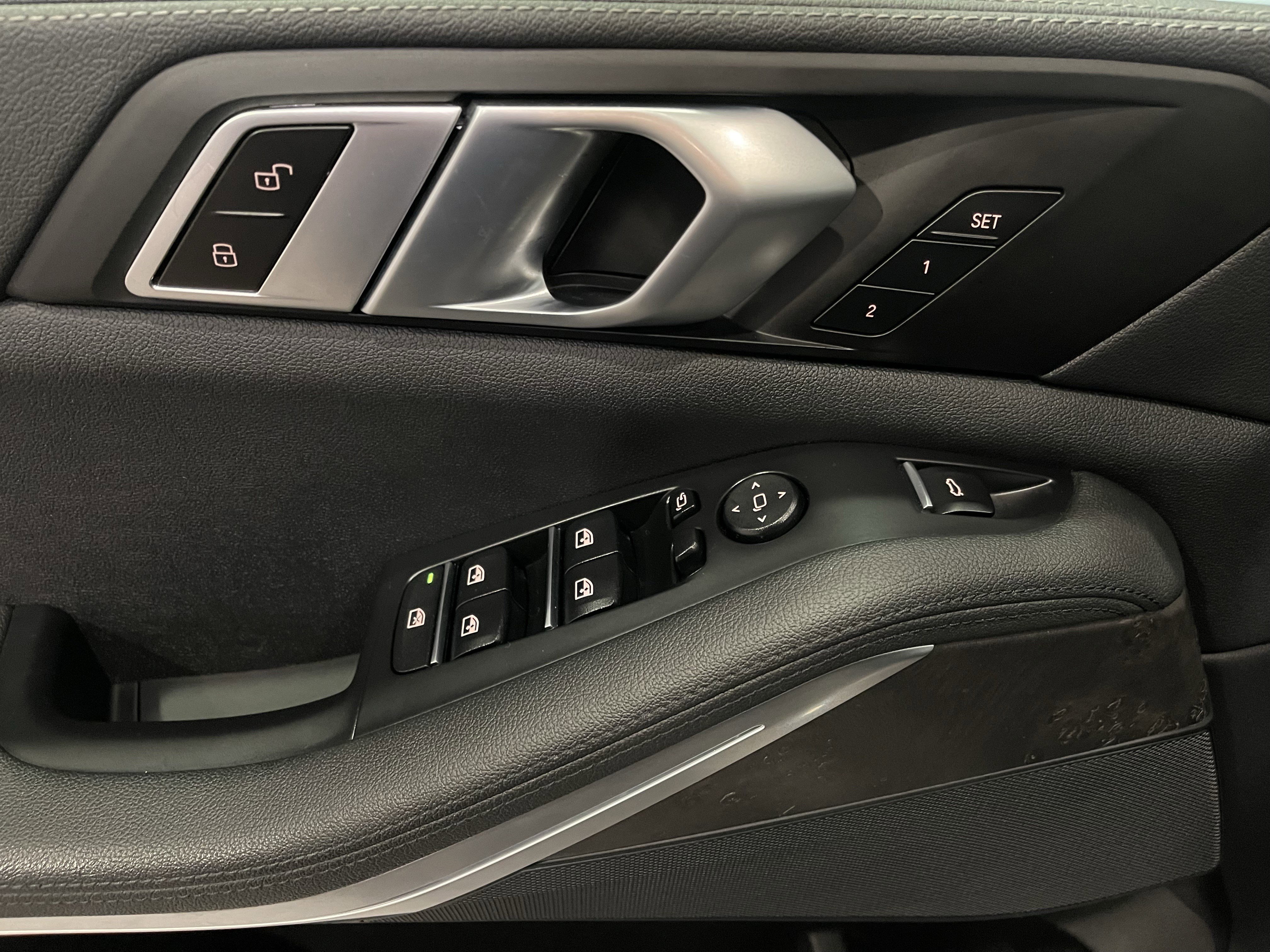 Used 2022 BMW X5 xDrive40i w/ Climate Comfort Package image 12