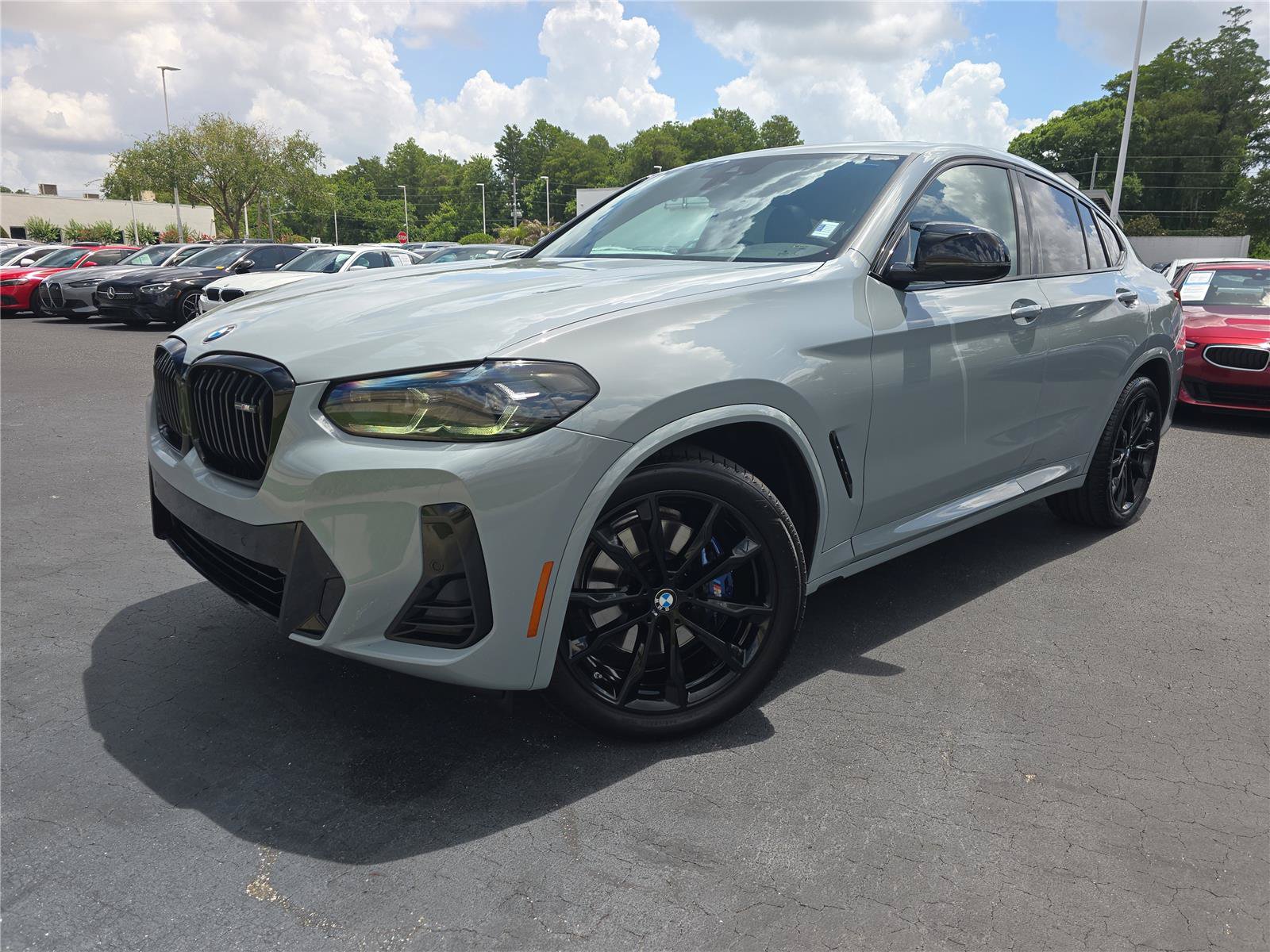 Certified 2024 BMW X4 M40i w/ Shadowloine Package AWD/4WD image 26