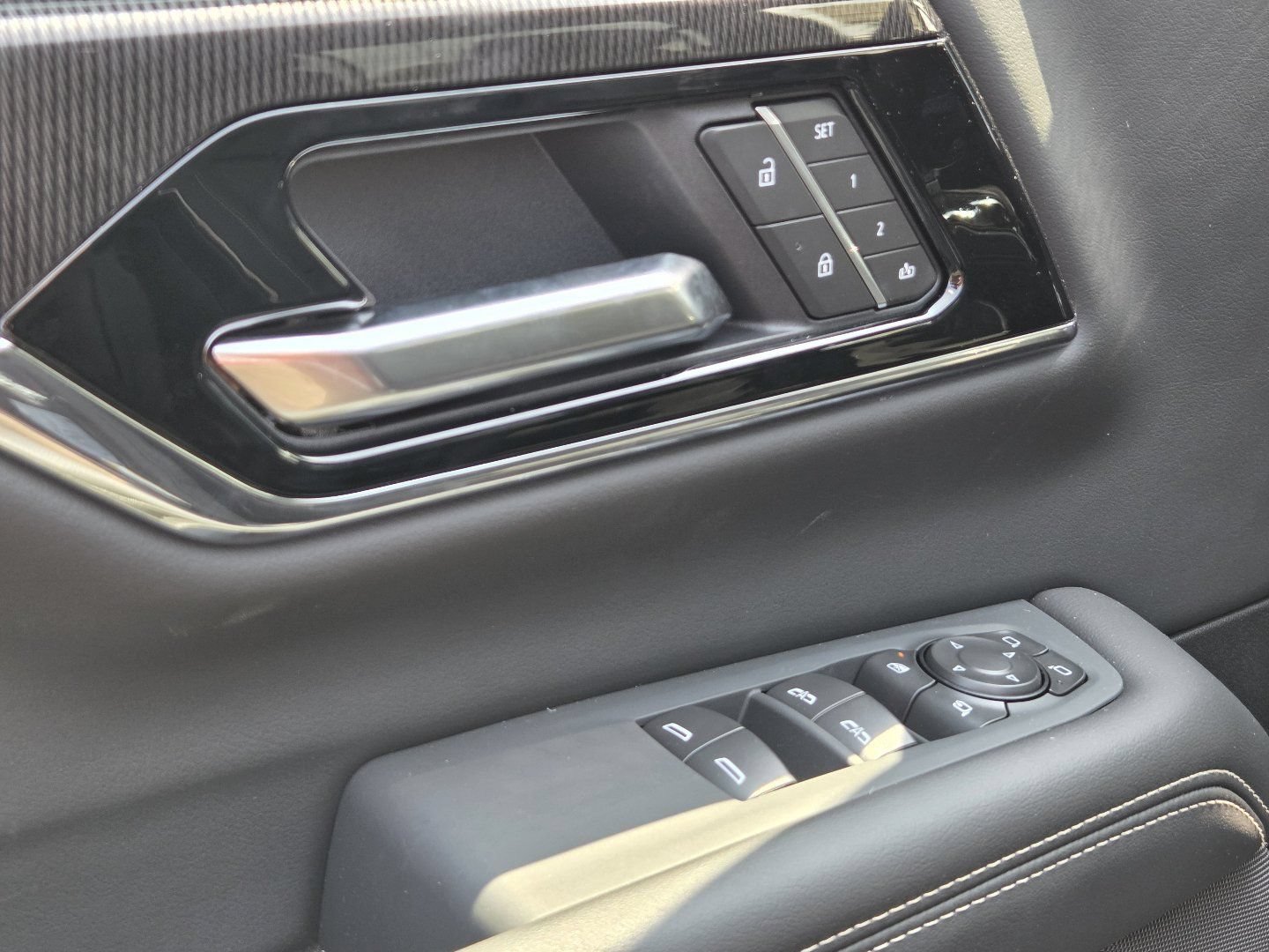 New 2026 GMC Yukon XL Elevation AWD/4WD image 28