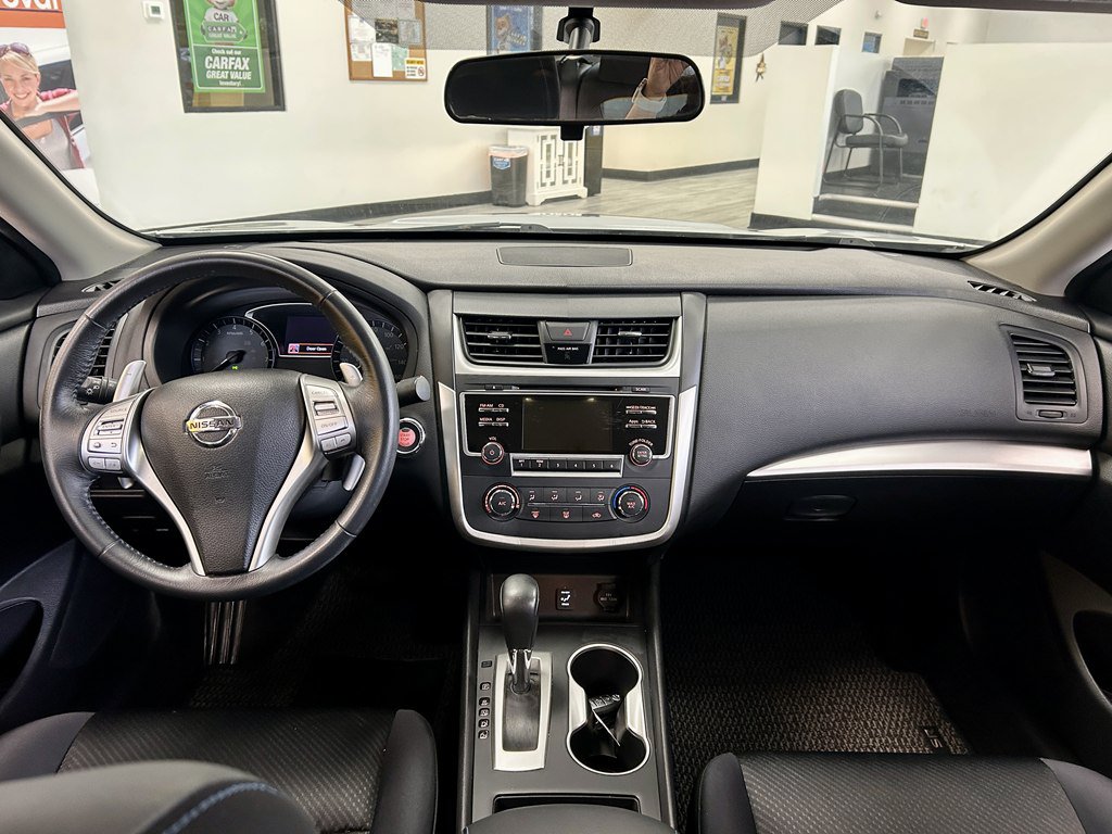 Used 2016 Nissan Altima 2.5 SR FWD image 10