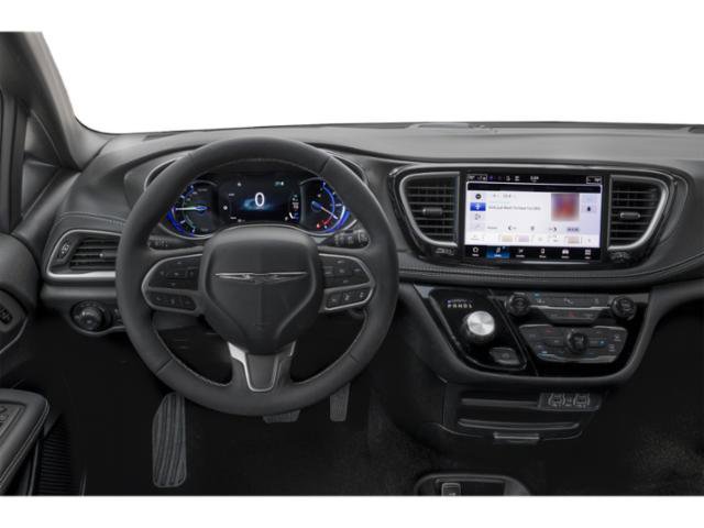 Used 2025 Chrysler Pacifica Select w/ Uconnect Theater Family Group image 6