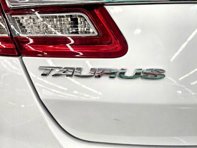 Used 2017 Ford Taurus SEL image 40