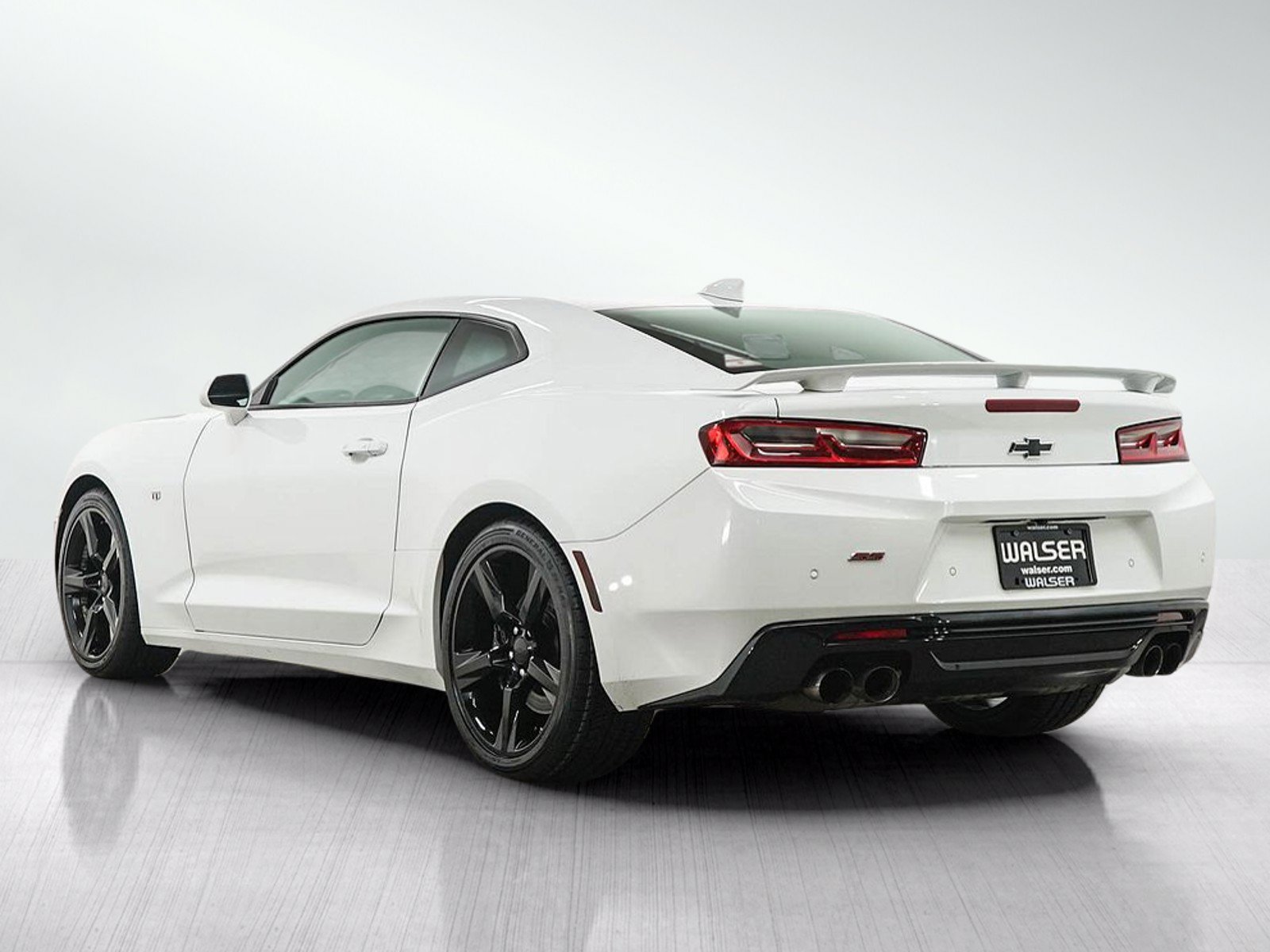 Used 2017 Chevrolet Camaro SS RWD image 3