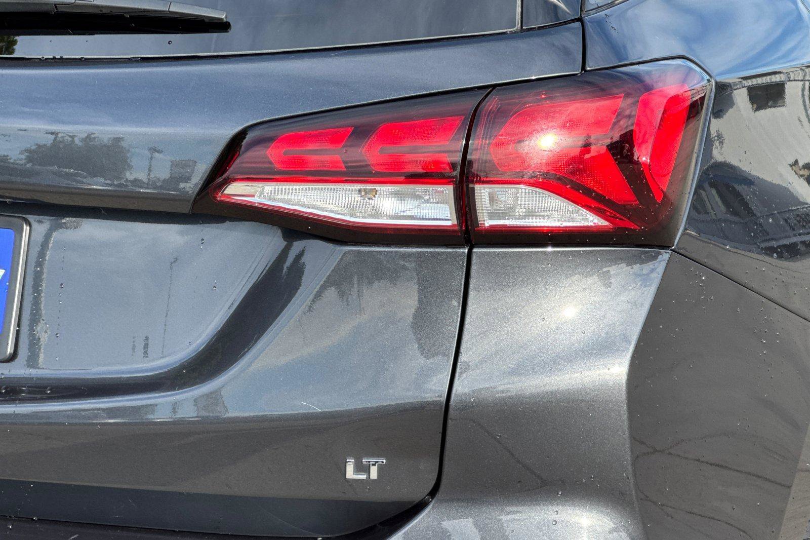 Used 2023 Chevrolet Equinox LT image 29