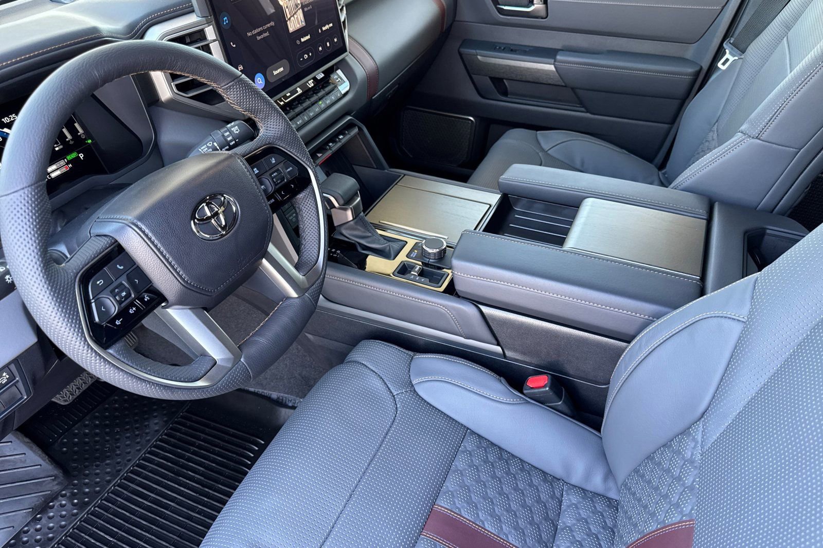 Used 2026 Toyota Sequoia Capstone AWD/4WD image 10