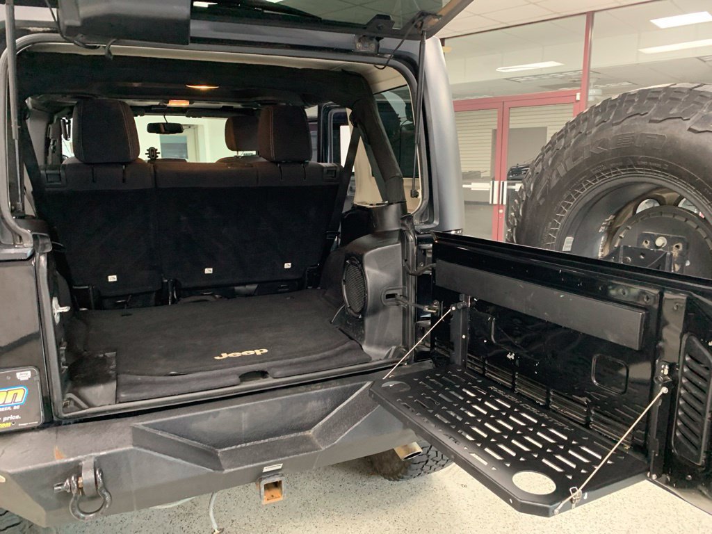 Used 2013 Jeep Wrangler Unlimited Sahara w/ Dual Top Group AWD/4WD image 12