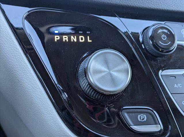 Used 2020 Chrysler Voyager Lxi image 12