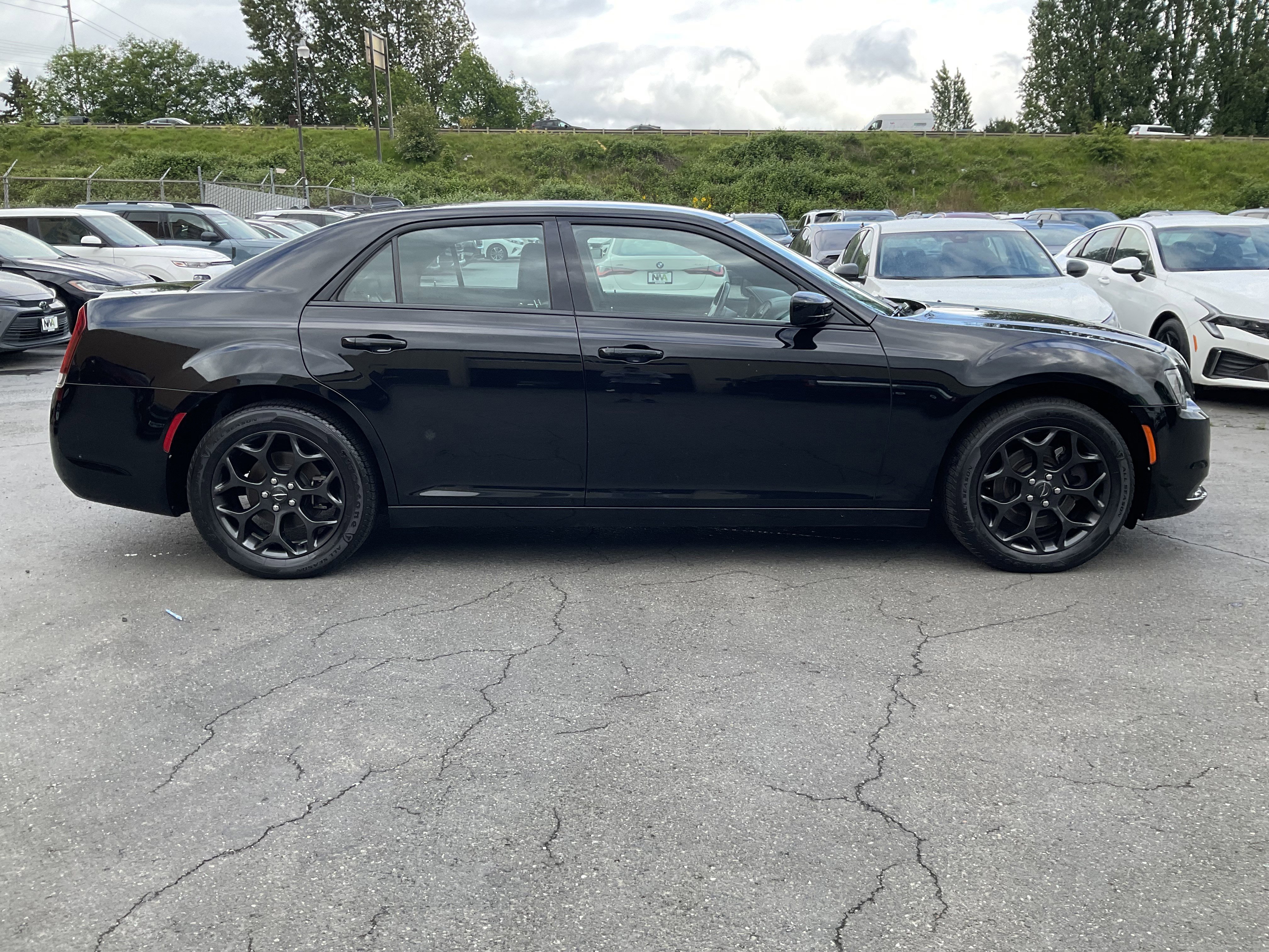 Used 2019 Chrysler 300 S AWD/4WD image 13