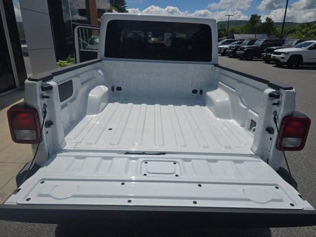 New 2026 Jeep Gladiator Sport AWD/4WD image 27