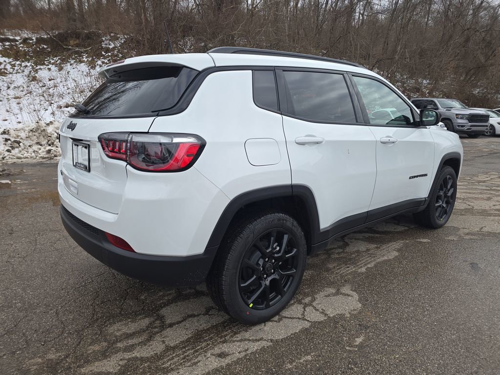 New 2026 Jeep Compass Latitude image 4
