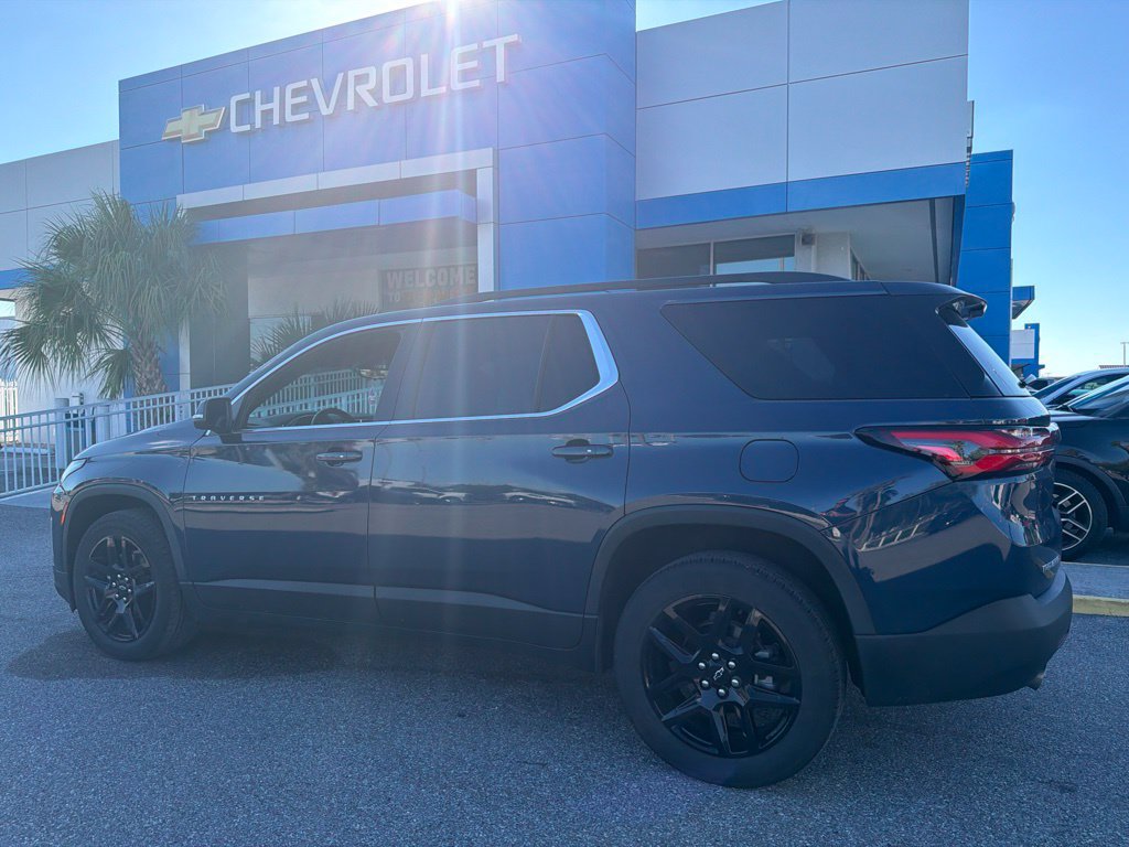 Used 2022 Chevrolet Traverse LT FWD image 6