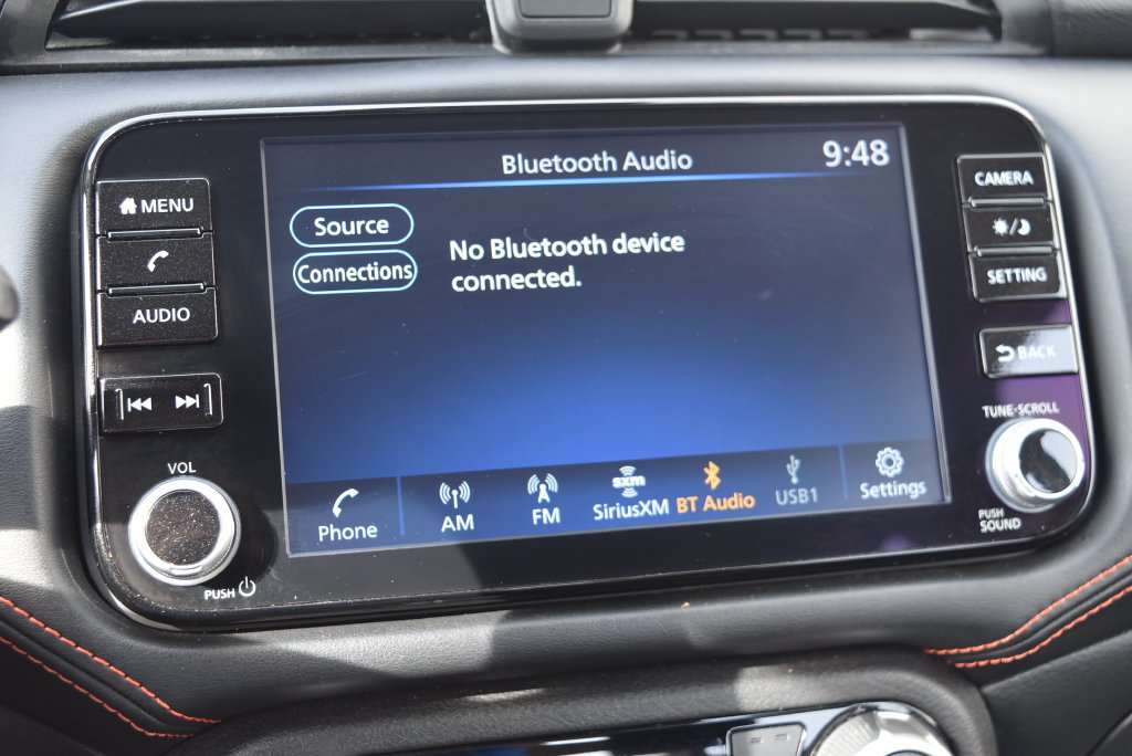 Used 2024 Nissan Versa SR FWD image 15