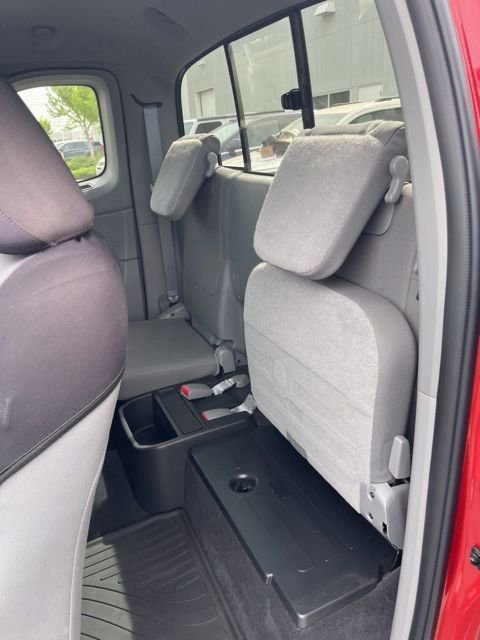 Used 2015 Toyota Tacoma PreRunner w/ SR5 Package image 10