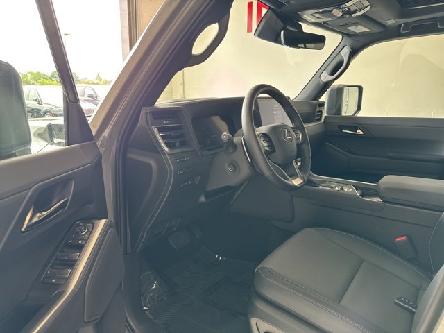 Used 2025 Lexus GX 550 w/ Cold Area Package image 17