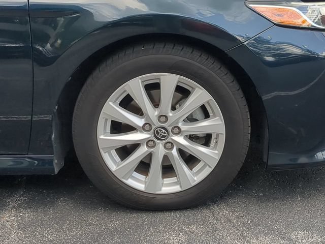 Used 2019 Toyota Camry LE FWD image 11
