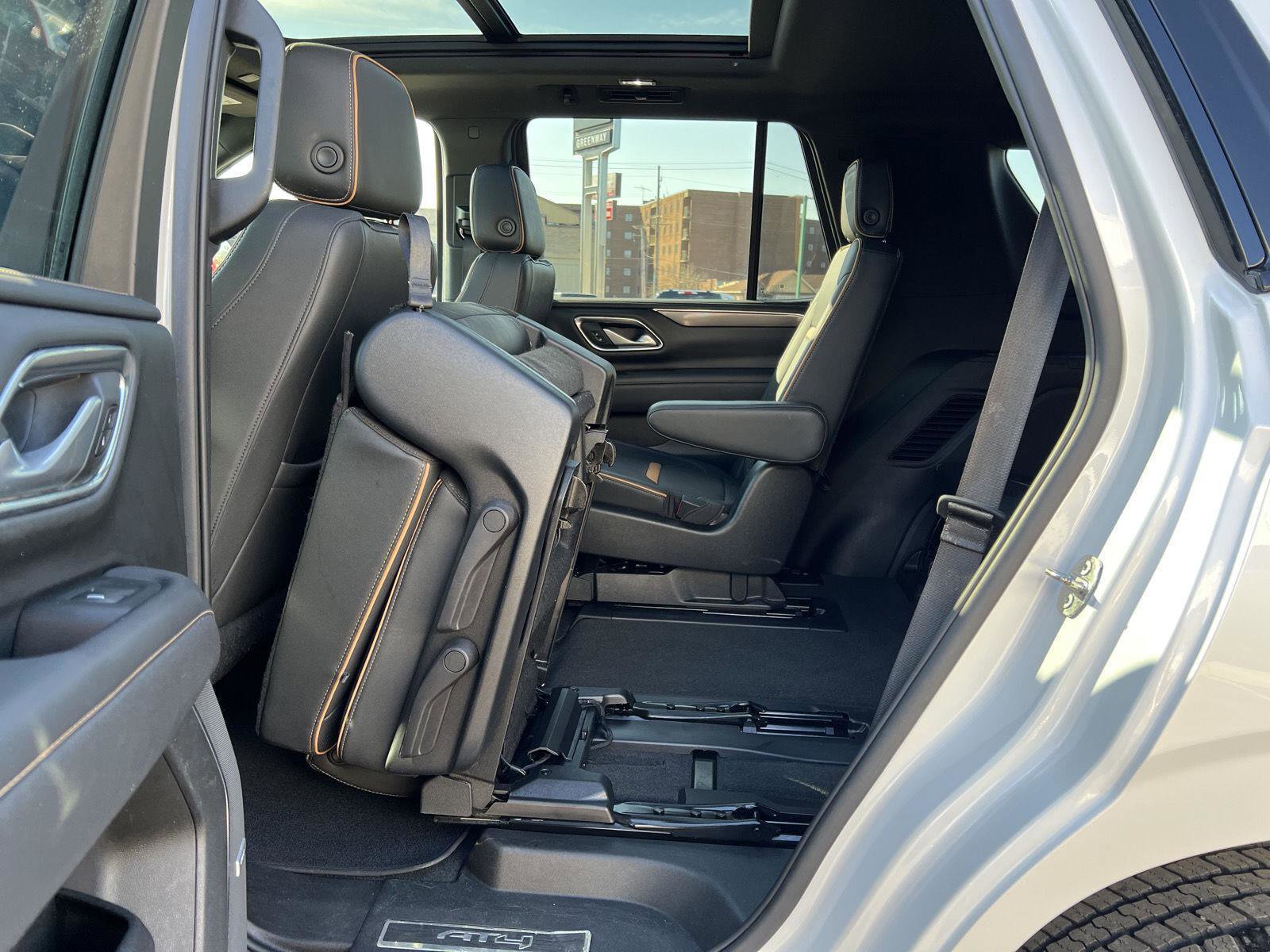 Used 2022 GMC Yukon AT4 image 44