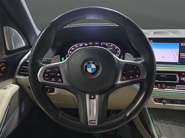 Used 2021 BMW X7 M50i w/ Dynamic Handling Package image 18