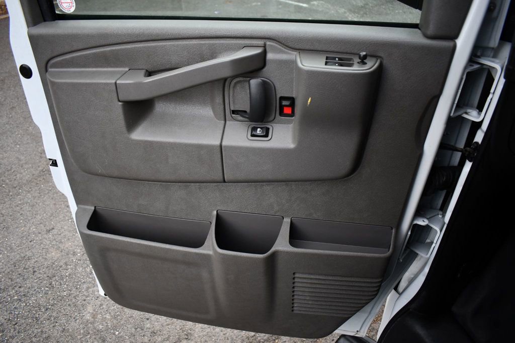 Used 2022 Chevrolet Express 3500 LS image 19