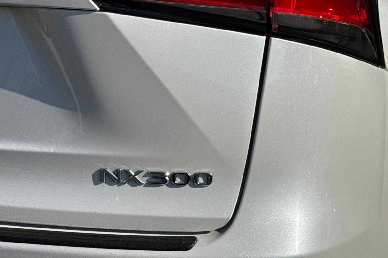 Used 2019 Lexus NX 300 FWD image 32