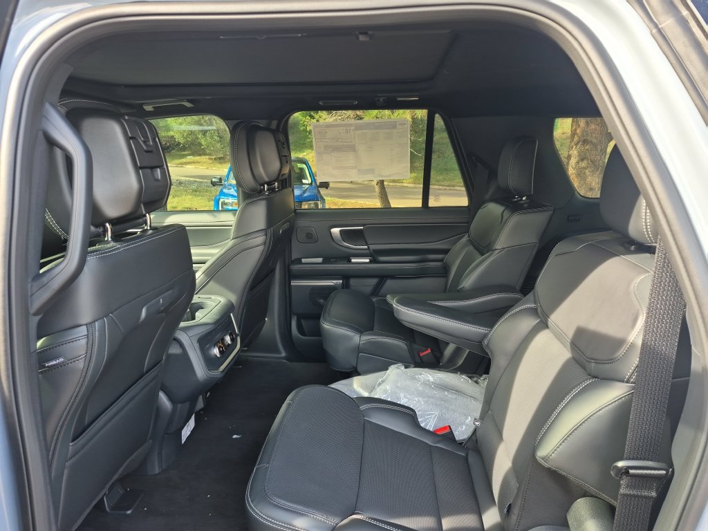 New 2027 Ford Expedition Max Platinum w/ Stealth Performance Package AWD/4WD image 17