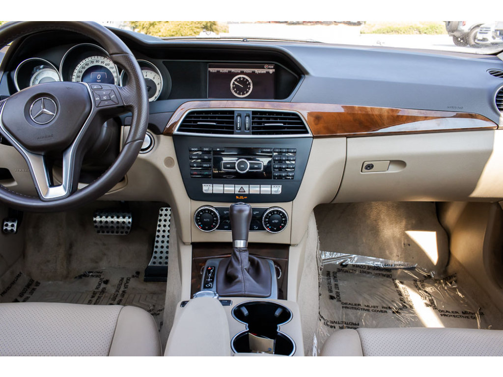 Used 2013 Mercedes-Benz C 250 Sedan image 13