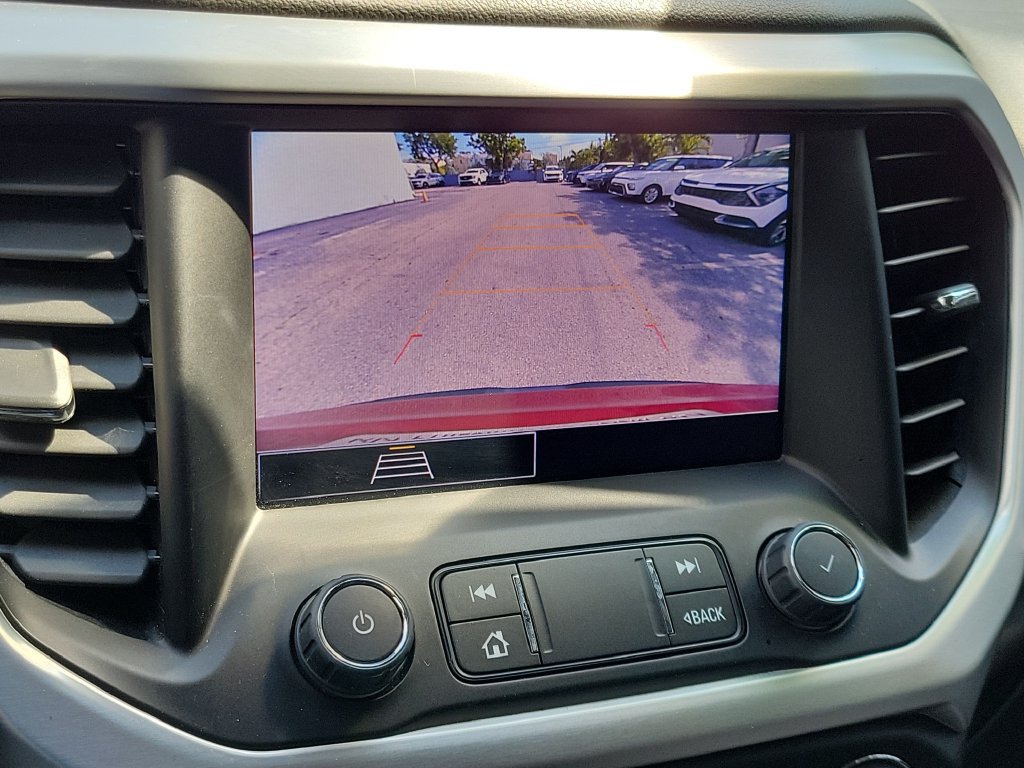 Used 2023 GMC Acadia SLE w/ Driver Convenience Package FWD image 28