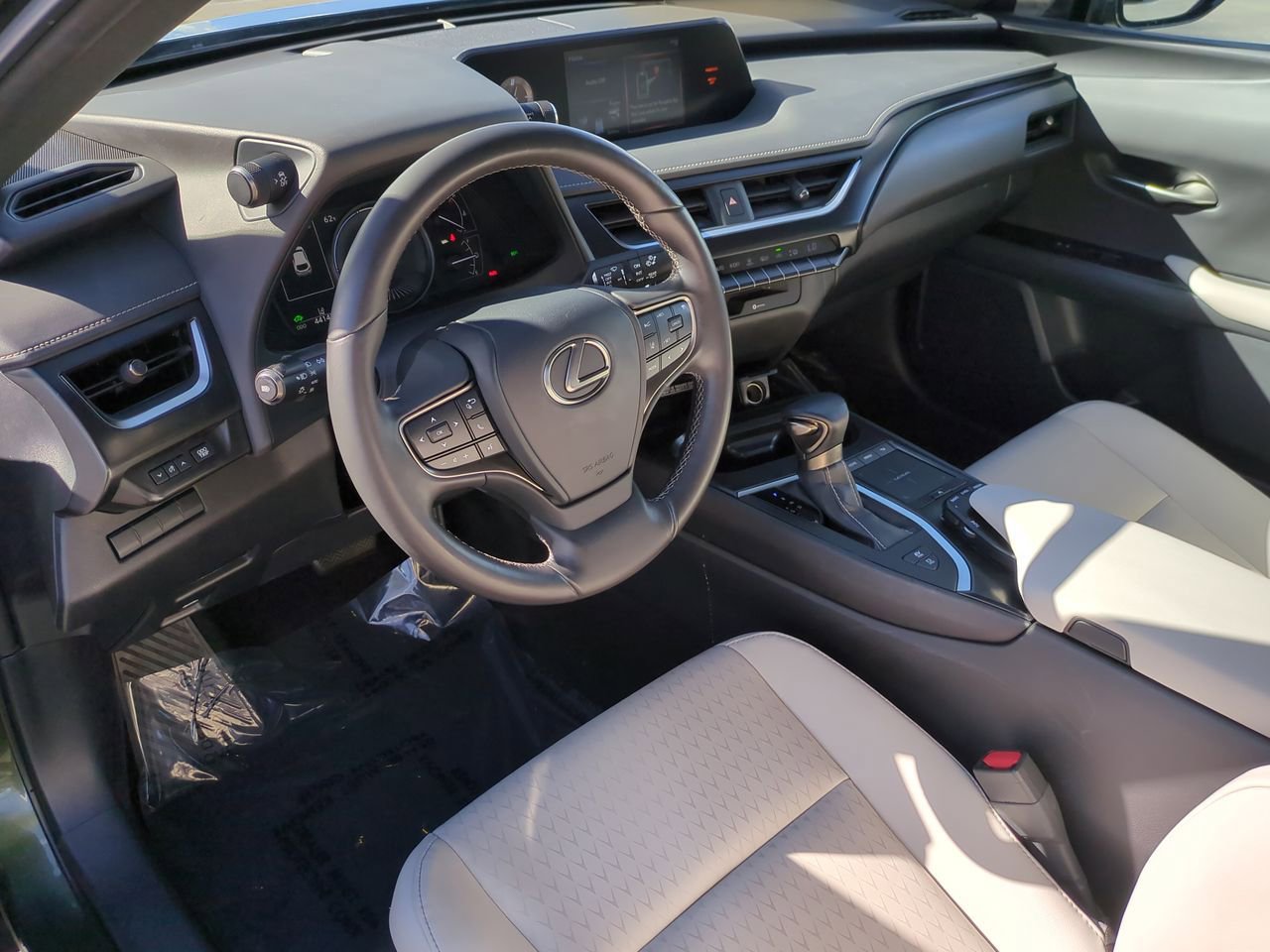 Certified 2021 Lexus UX 250h image 12