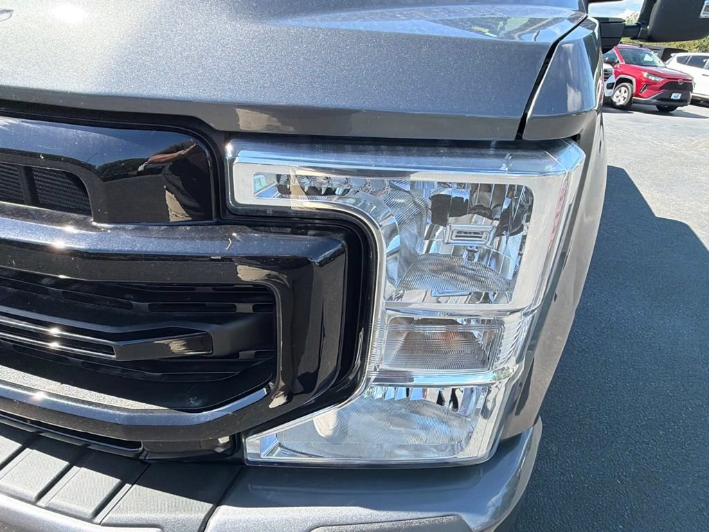 Used 2022 Ford F250 XLT w/ Black Appearance Package AWD/4WD image 25