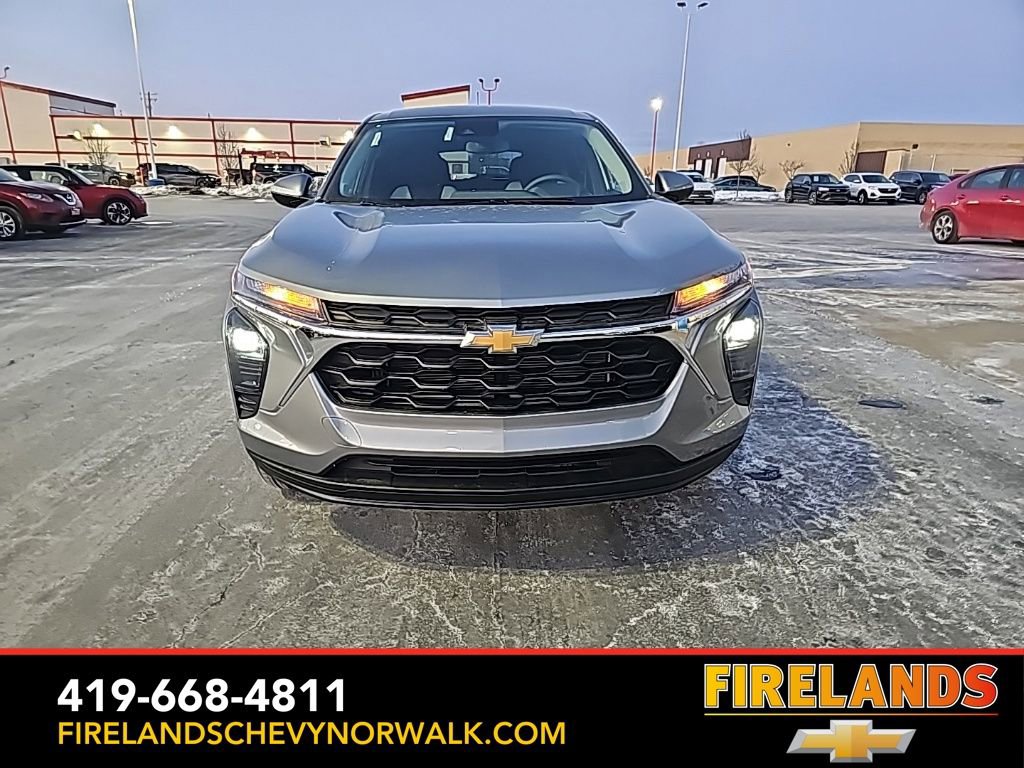 New 2026 Chevrolet Trax LS w/ LS Convenience Package image 2