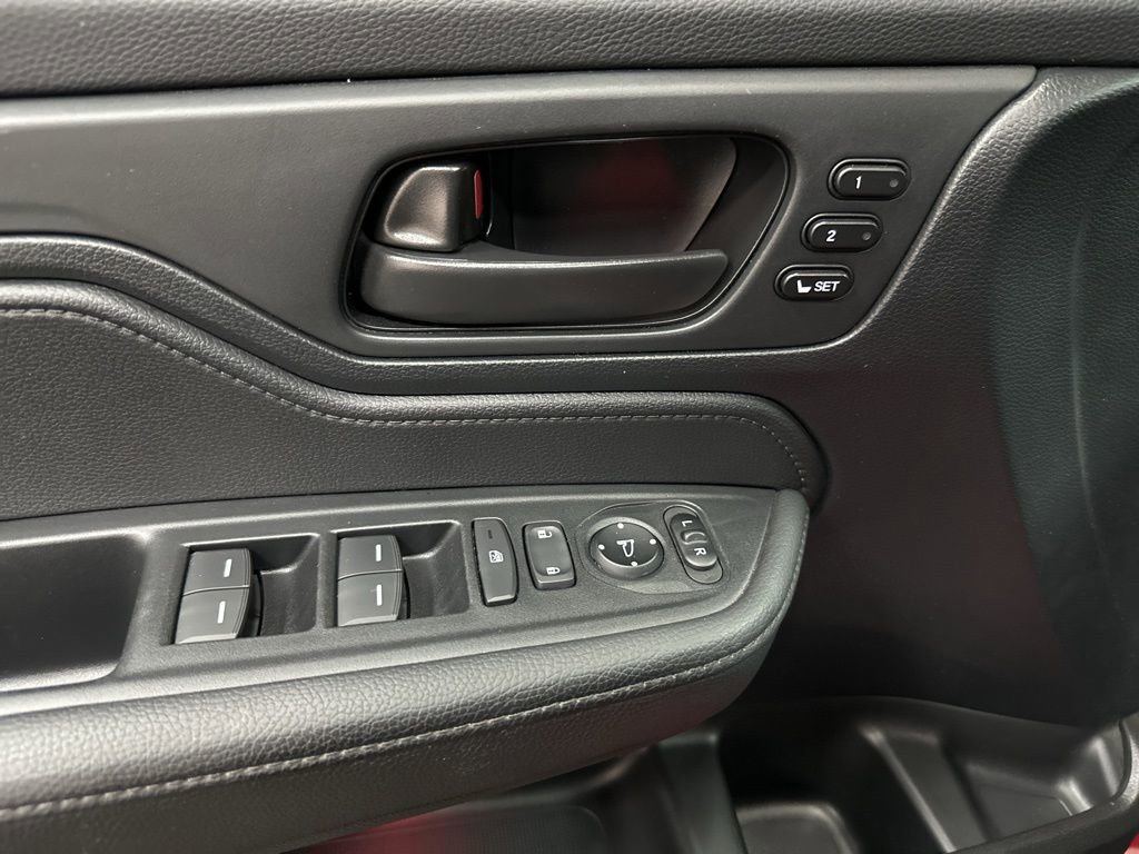 Used 2023 Honda Odyssey Sport image 19