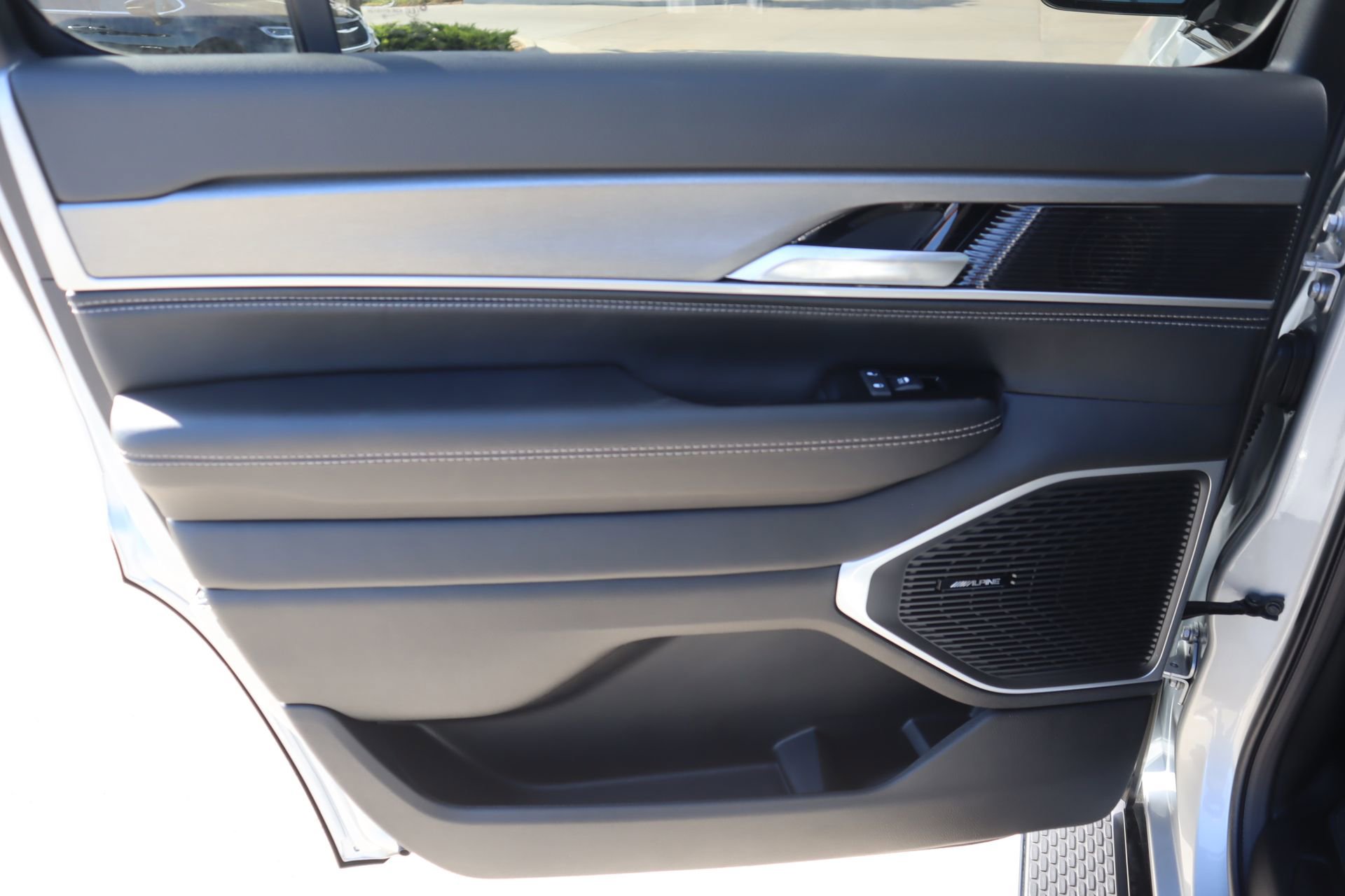 New 2026 Jeep Grand Wagoneer 4WD image 19