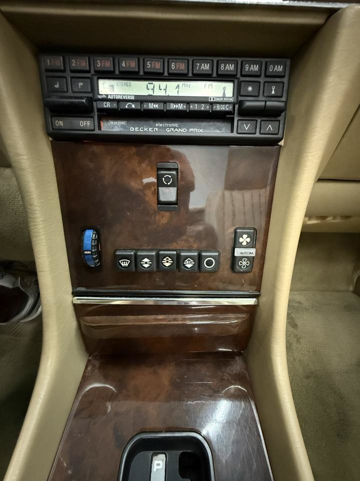Used 1988 Mercedes-Benz 560 SL image 55