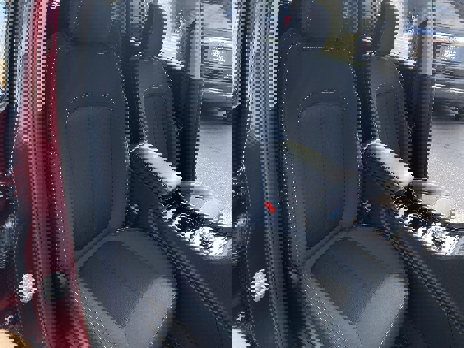 Used 2023 Jeep Grand Cherokee Laredo image 65