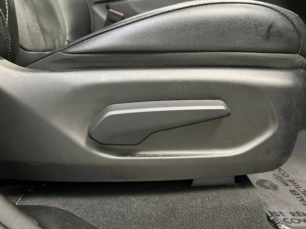 Used 2024 Jeep Grand Cherokee Altitude image 24