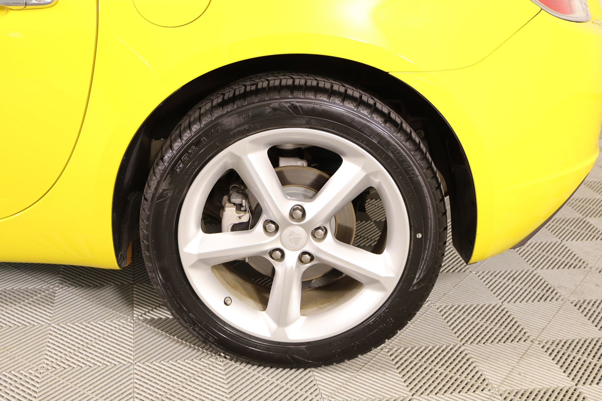 Used 2009 Saturn Sky w/ Premium Trim Package RWD image 14