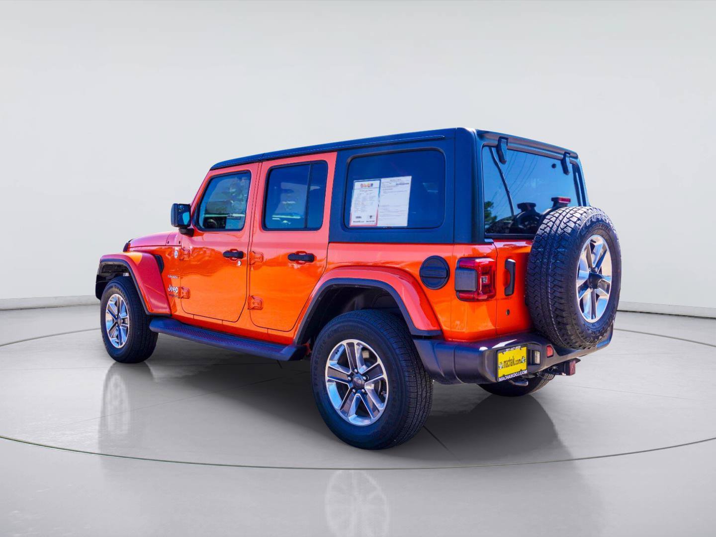 Used 2018 Jeep Wrangler Unlimited Sahara w/ LED Lighting Group AWD/4WD image 6