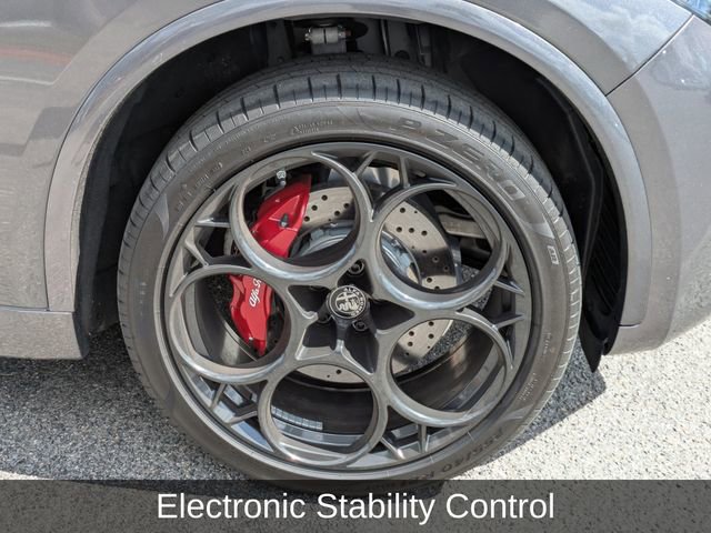 Used 2024 Alfa Romeo Stelvio Quadrifoglio image 12
