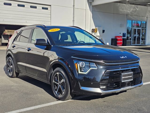 Used 2023 Kia Niro SX image 8