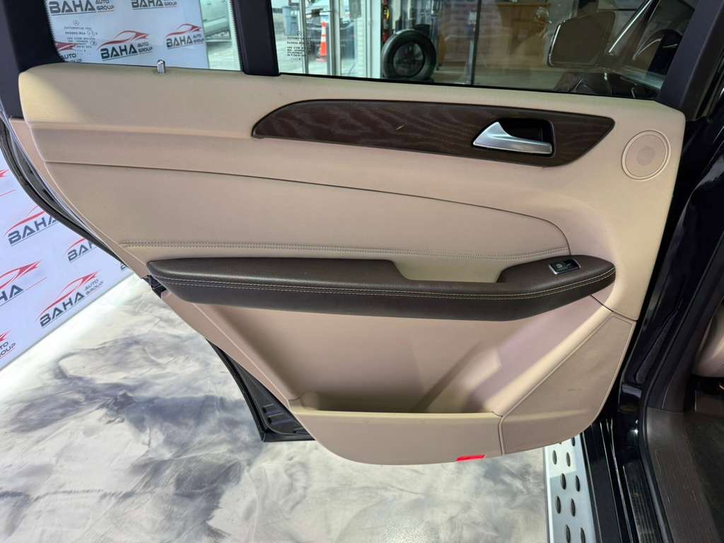 Used 2019 Mercedes-Benz GLS 450 4MATIC image 43