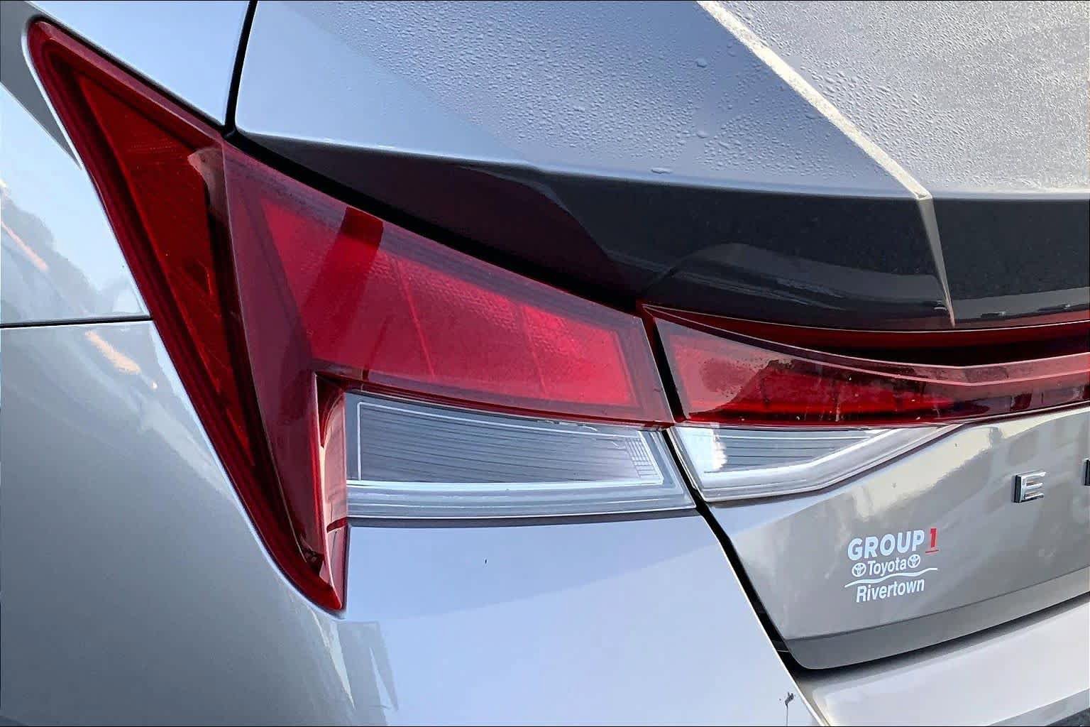 Used 2022 Hyundai Elantra SEL w/ Convenience Package FWD image 27