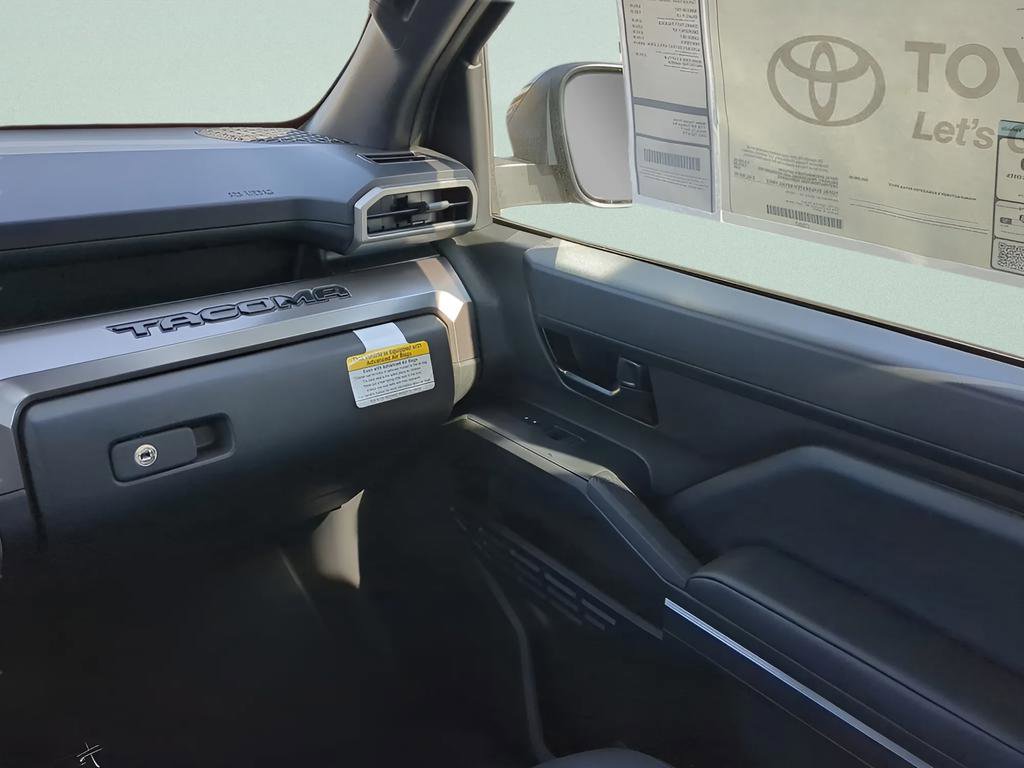 Used 2025 Toyota Tacoma SR5 image 25