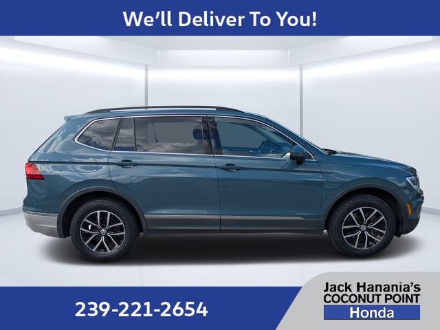 Used 2021 Volkswagen Tiguan SE w/ Panoramic Sunroof Package AWD/4WD image 2