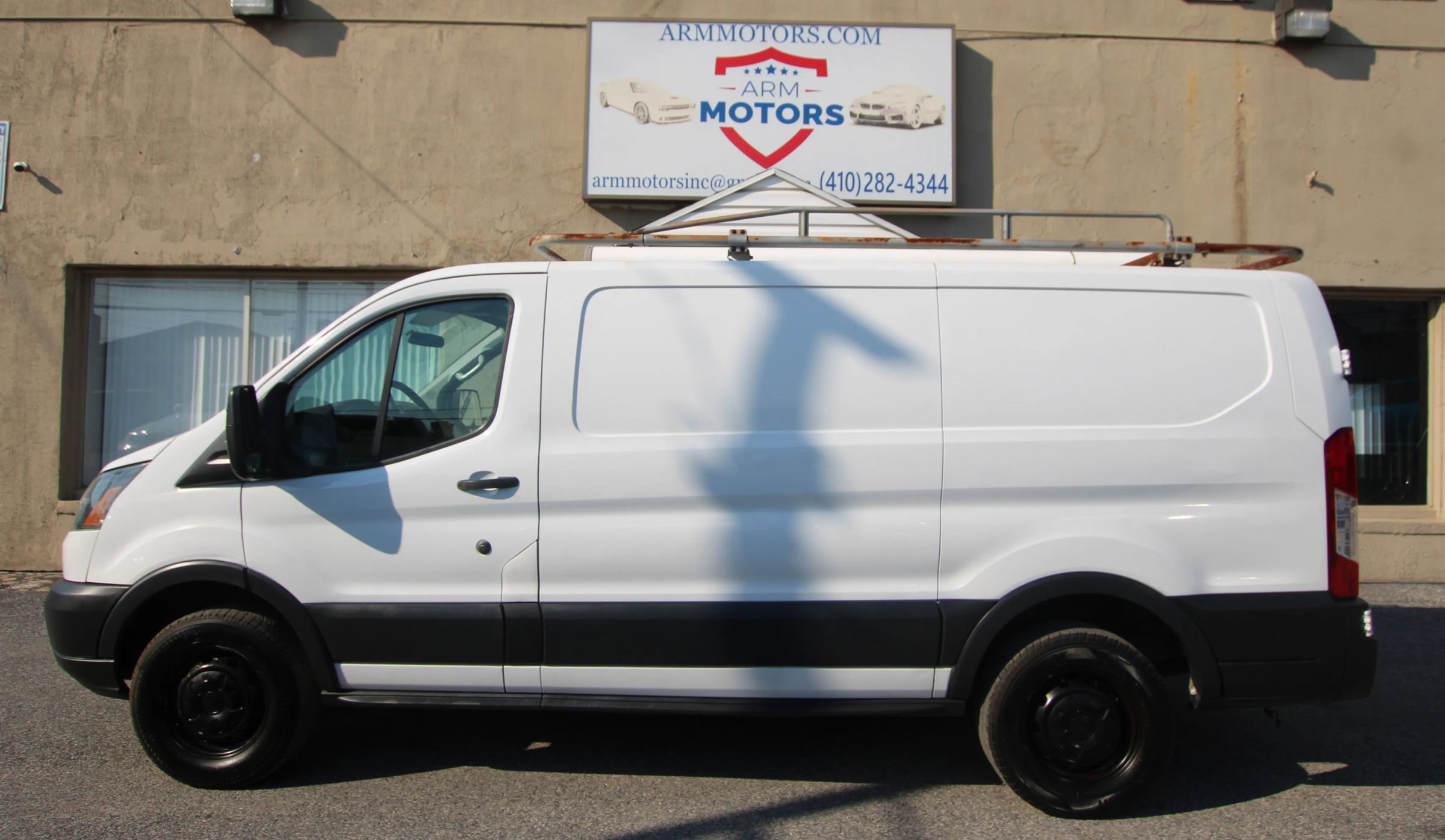 Used 2015 Ford Transit 250 130 Low Roof RWD image 5