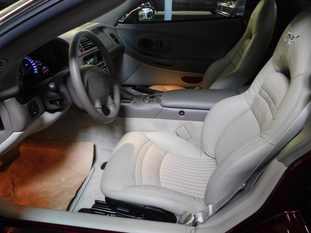 Used 2003 Chevrolet Corvette Base w/ Preferred Equipment Group1 image 8