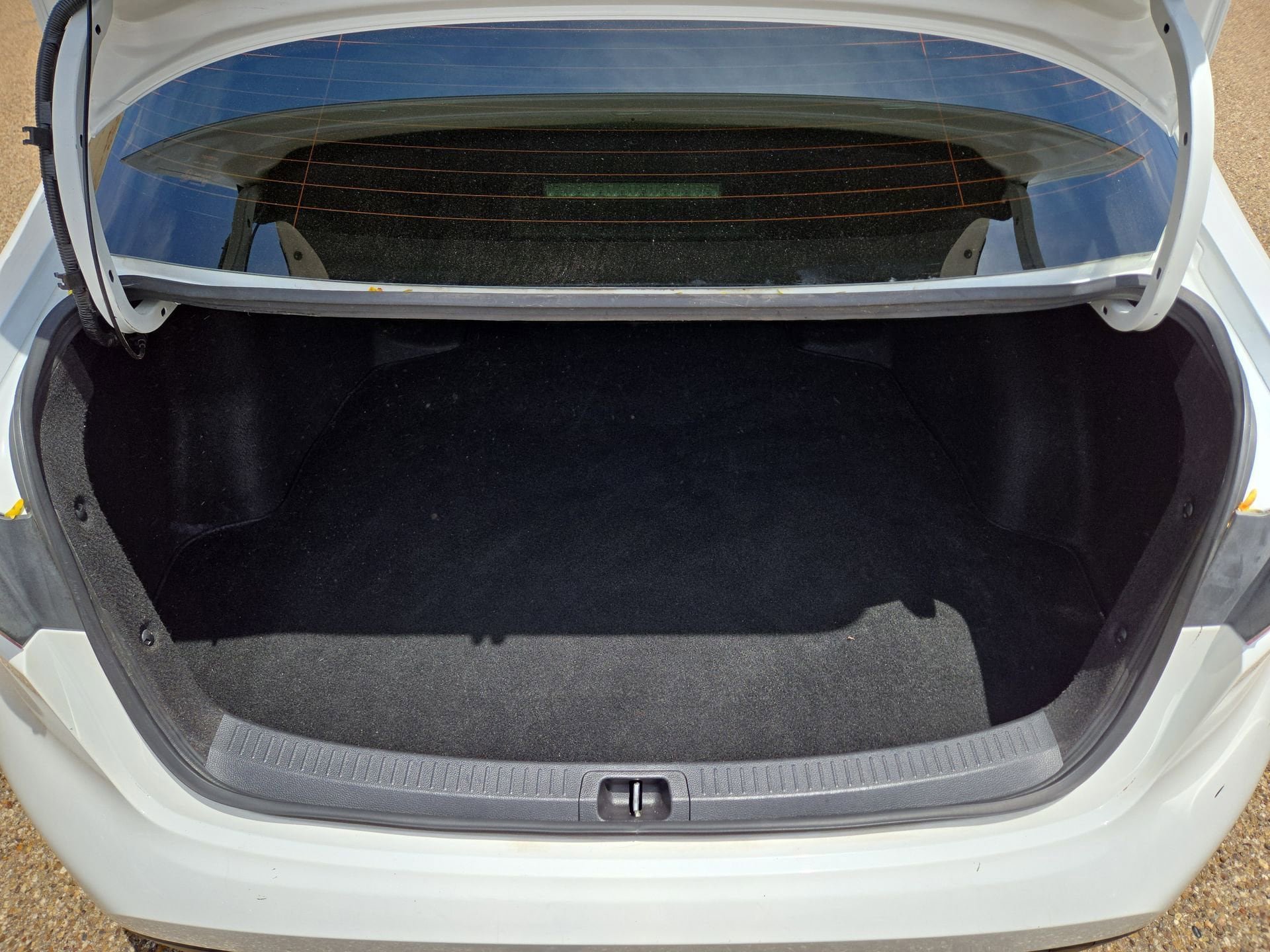 Used 2020 Toyota Corolla LE FWD image 12