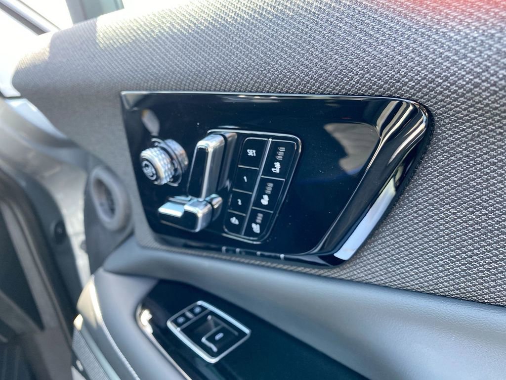 New 2026 Cadillac Optiq V w/ LPO, Floor Liner Package AWD/4WD image 43