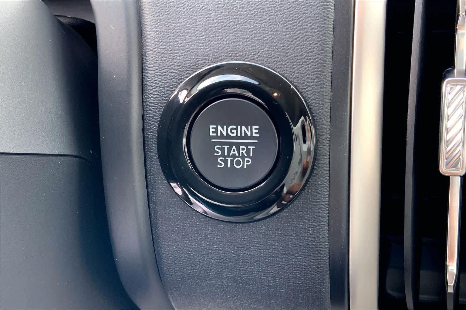 Used 2026 Ford Expedition Active RWD image 17