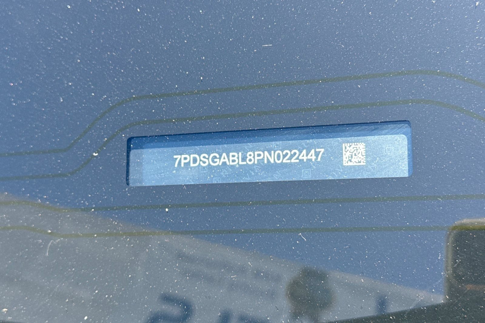 Used 2023 Rivian R1S Launch Edition AWD/4WD image 3