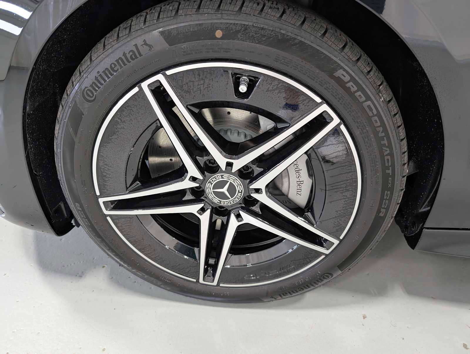 New 2025 Mercedes-Benz C 300 4MATIC Sedan image 3