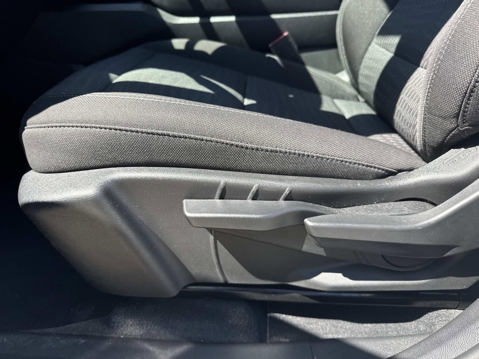 Used 2025 Chevrolet Equinox LT AWD/4WD image 17